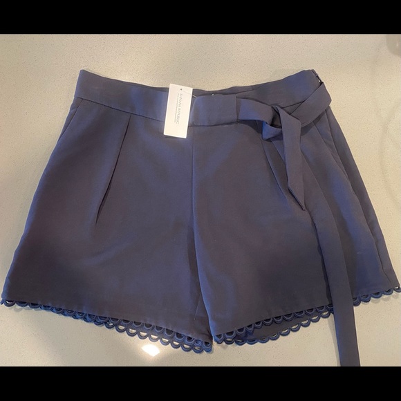 NWT Side zipper, side sash tide, pleaded, two back pockets, navy blue. - Picture 3 of 5